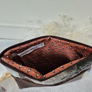 Pochette marron en simili-cuir