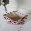 Pochette Girly en tissu fleuri et velours côtelé rose – Image 2