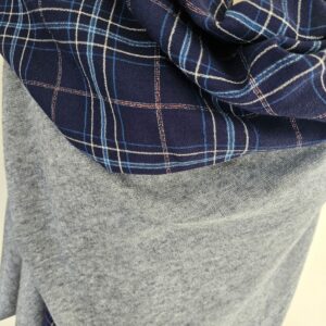 Cape en maille bleue chinée et viscose marine et lurex