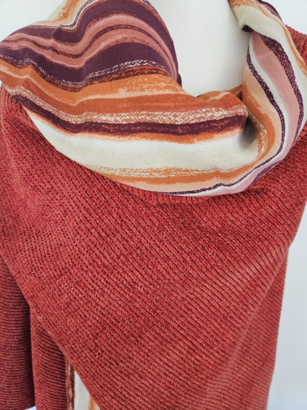 Cape en maille chenille terracotta et viscose orangée, beige – Image 2