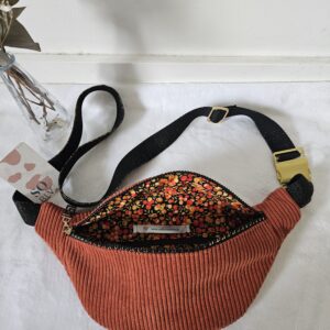 Sac Banane velours côtelé terracotta intérieur fleuri