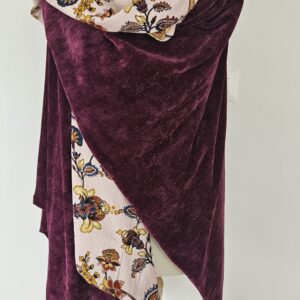 Cape en maille chenille violette et viscose avec fil lurex
