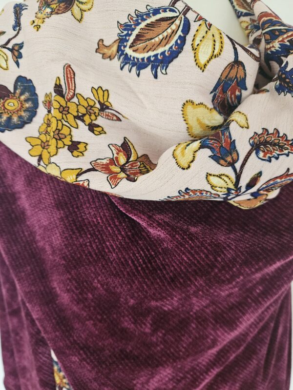 Cape en maille chenille violette et viscose avec fil lurex – Image 2