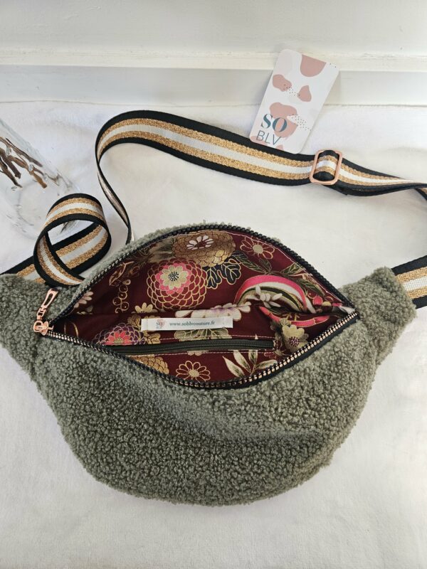 Sac Banane teddy peluche vert kaki intérieur japonisant – Image 2