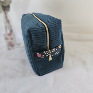 Trousse de toilette velours côtelé vert canard intérieur coton enduit fleuri