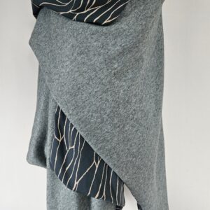 Cape en maille vert clair chiné et viscose