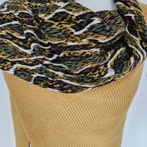 Cape en maille chenille jaune et viscose