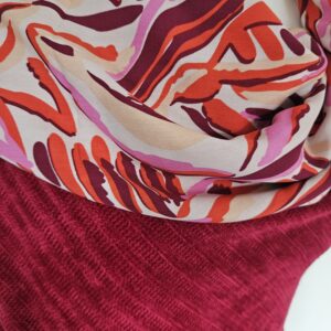 Cape en maille chenille rouge et viscose