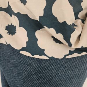 Cape en maille vert canard et viscose écrue et vert canard