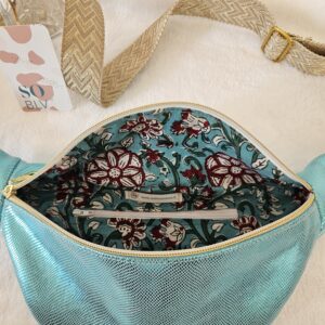 Sac Banane en CUIR de chèvre bleu turquoise métallisé et doublé coton indien