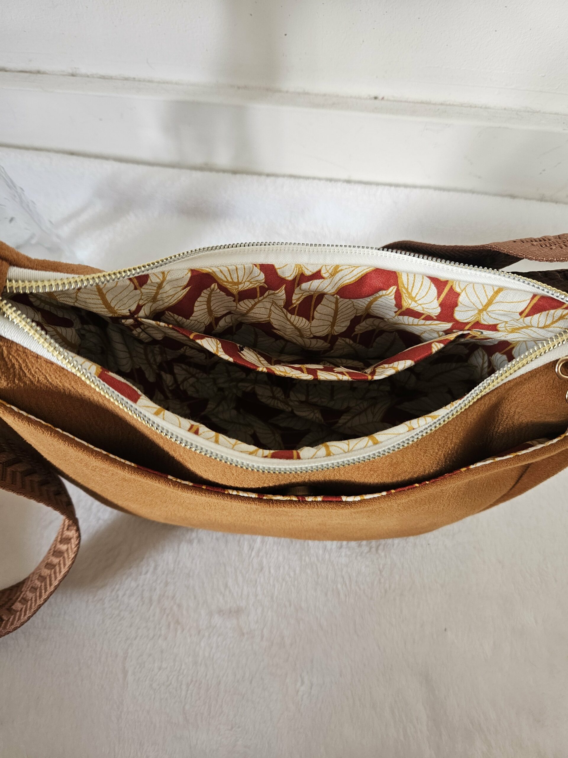 Sac Diane en simili-cuir camel touché daim intérieur coton – Image 4