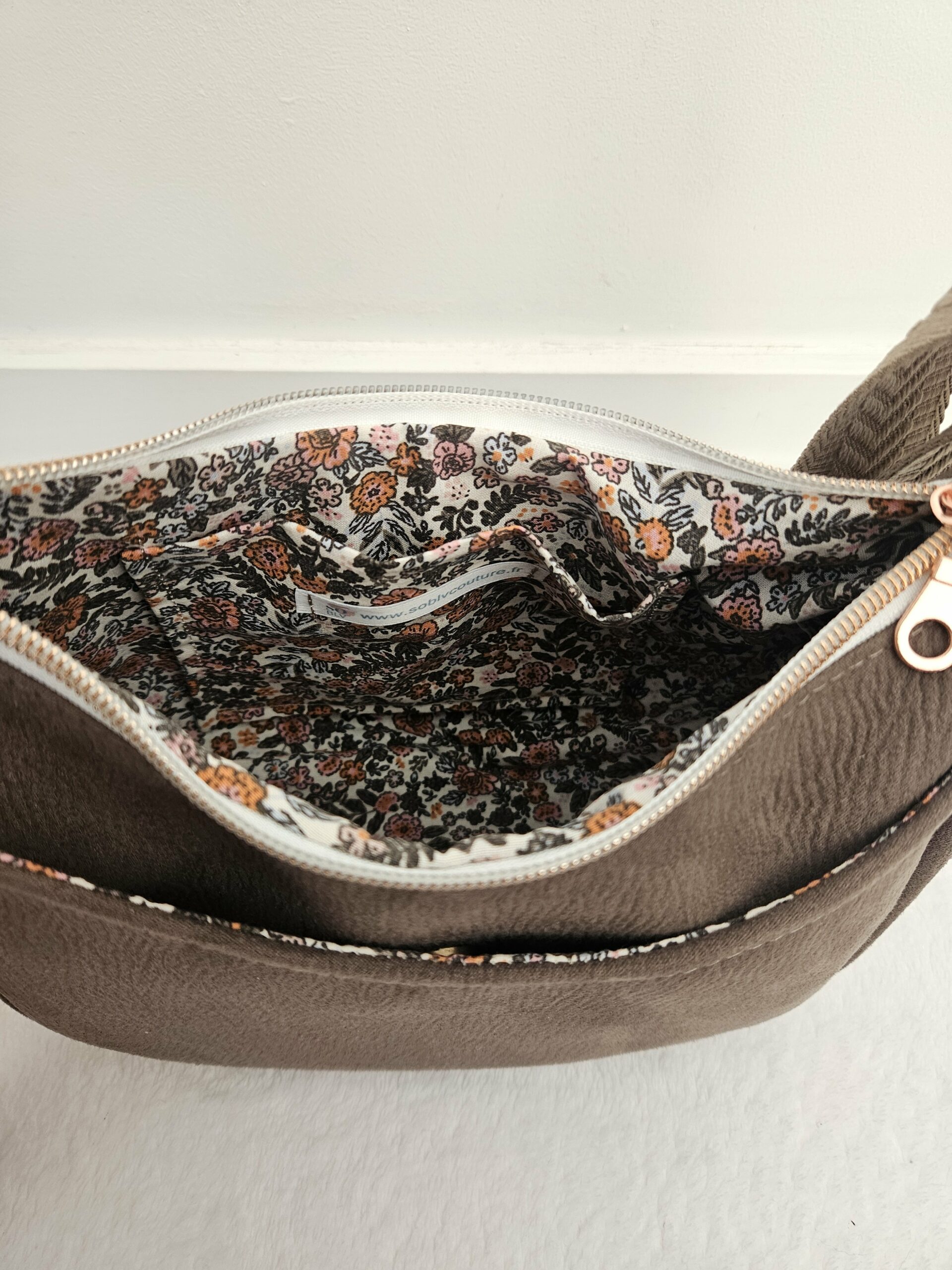 Sac Diane en simili-cuir taupe touché daim intérieur coton – Image 2
