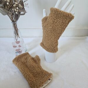 Mitaines réversibles en maille teddy peluche beige