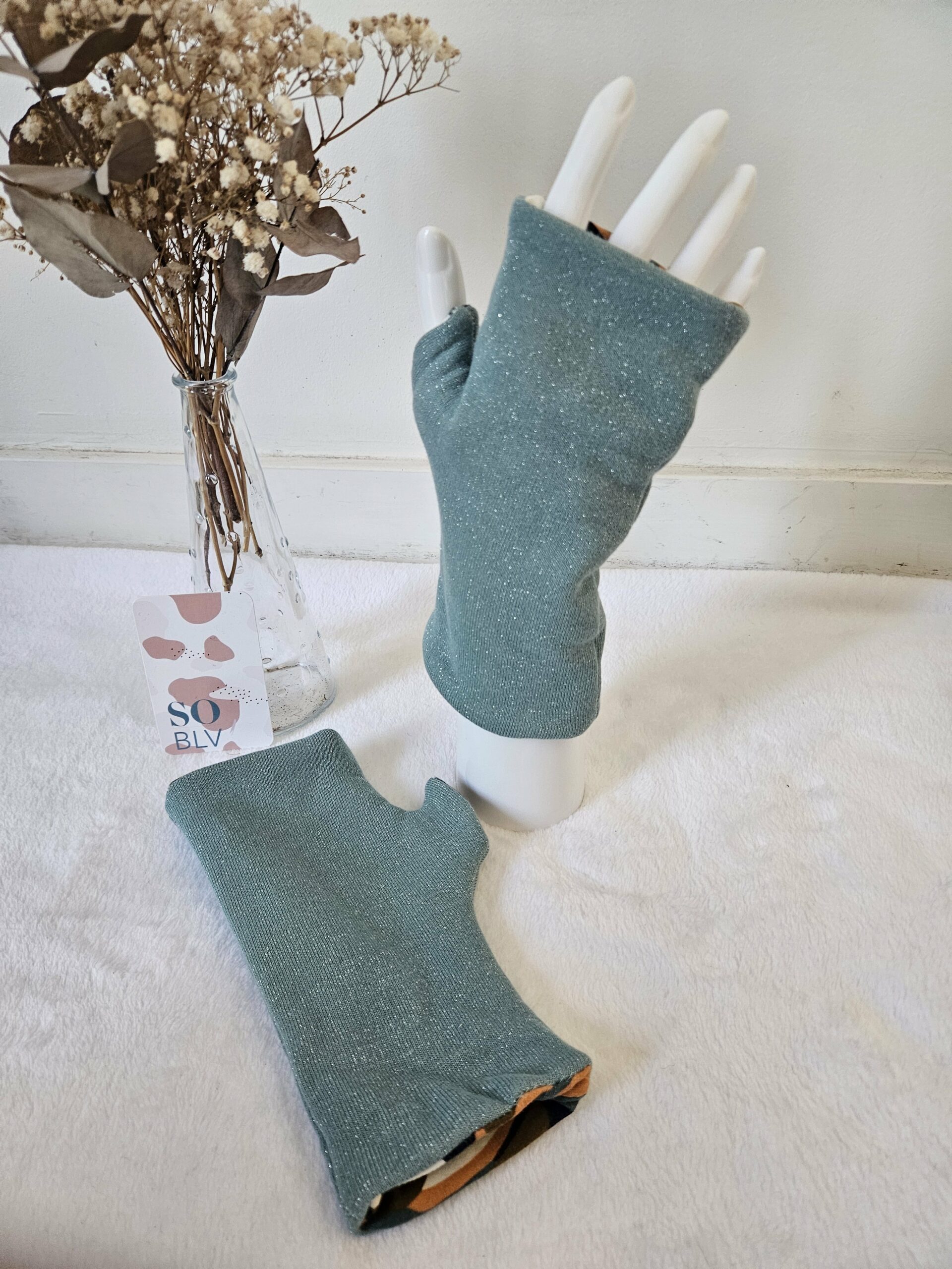 Mitaines réversibles en maille sweat vert d'eau – Image 2