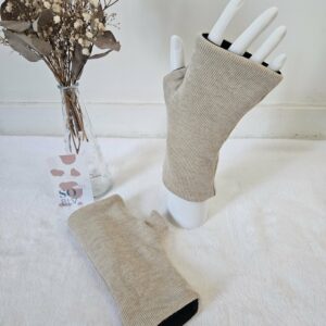 Mitaines réversibles en maille beige/noire