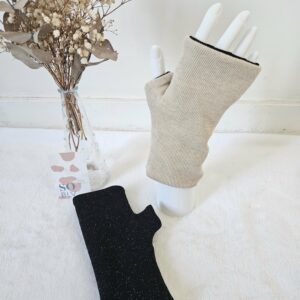 Mitaines réversibles en maille beige/noire
