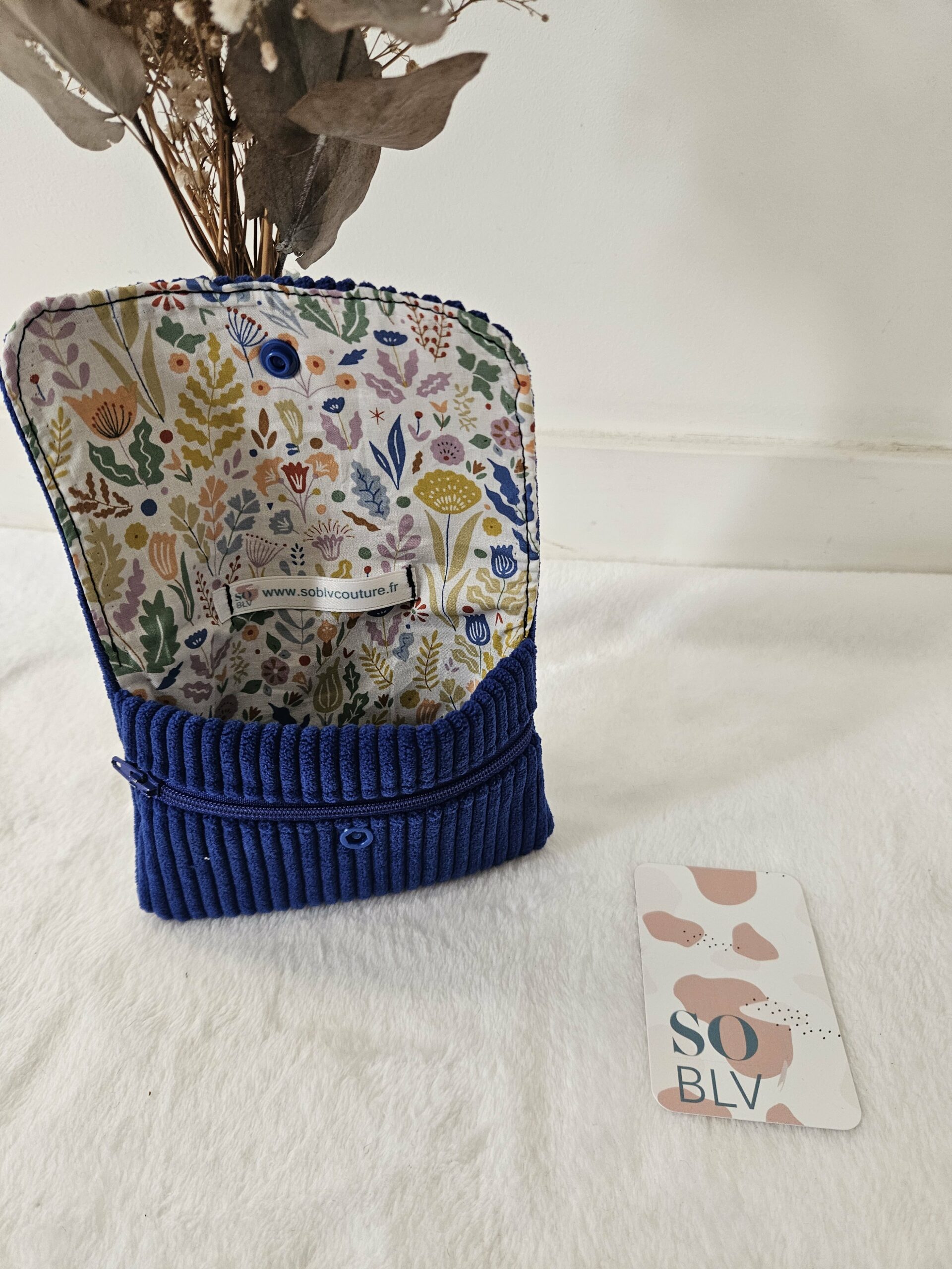 Porte-monnaie velours côtelé bleu roi (petit format) / intérieur coton fleuri – Image 2