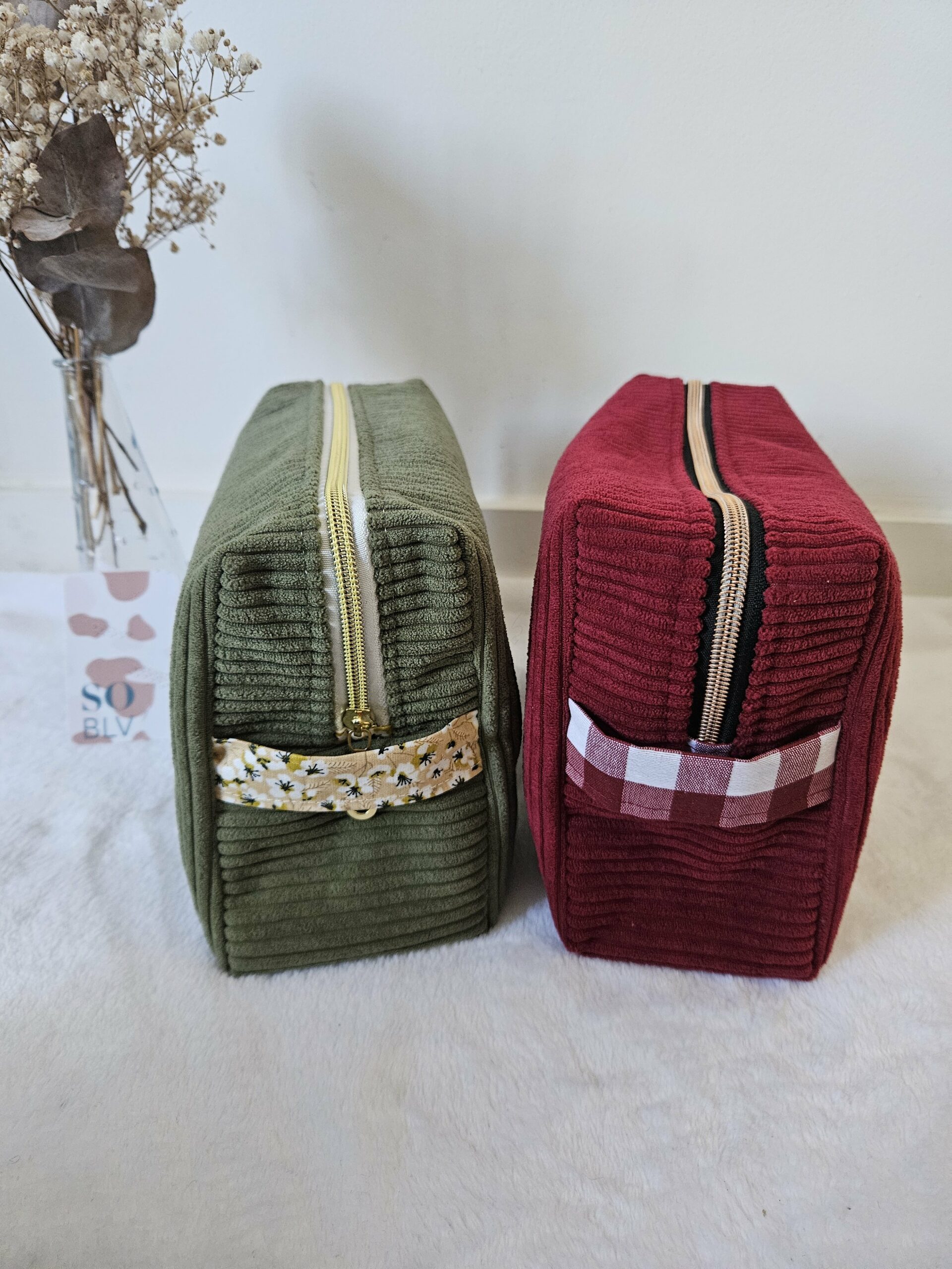 Trousse de toilette velours côtelé bordeaux intérieur coton enduit carreaux – Image 4