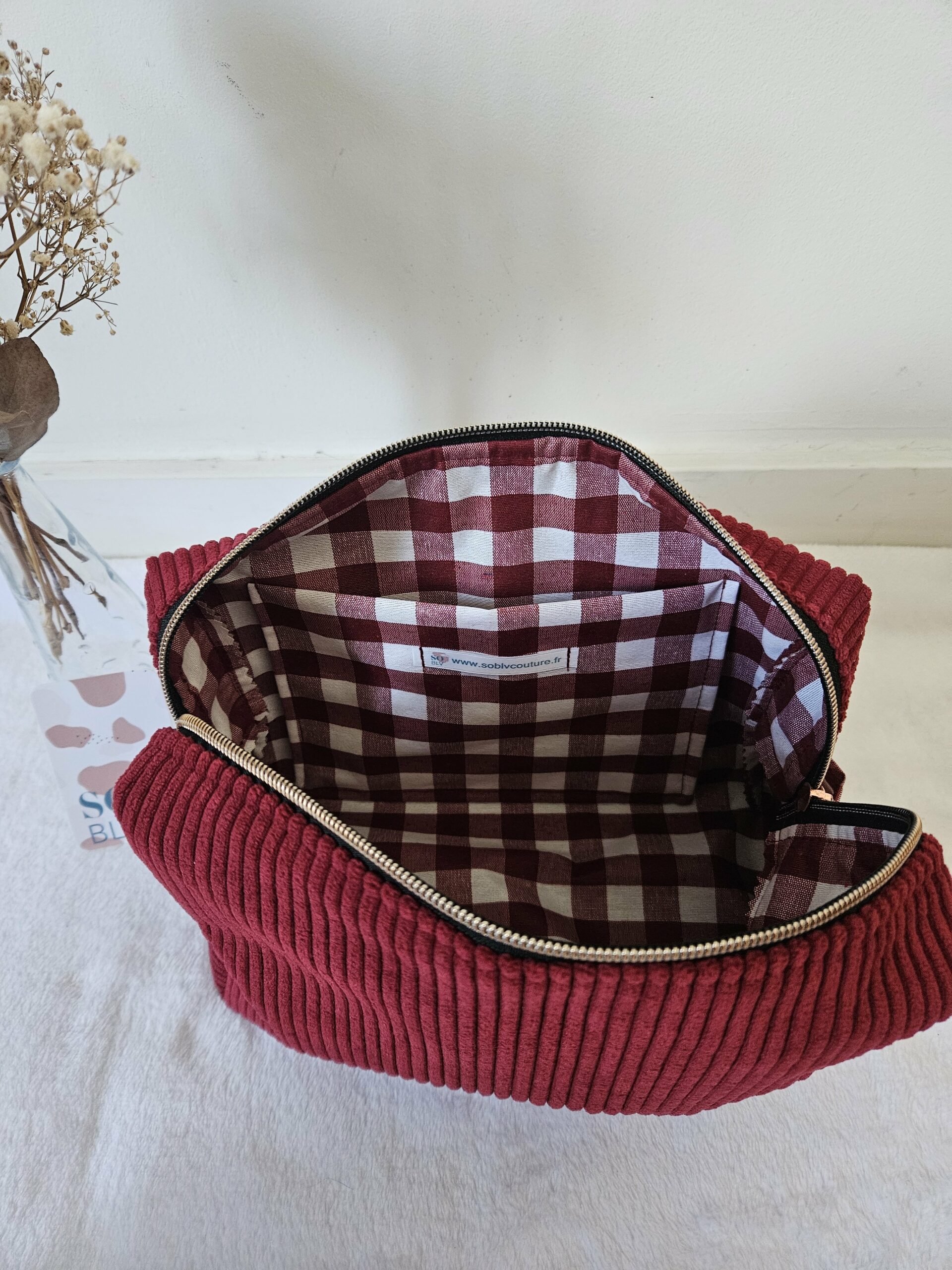 Trousse de toilette velours côtelé bordeaux intérieur coton enduit carreaux – Image 3