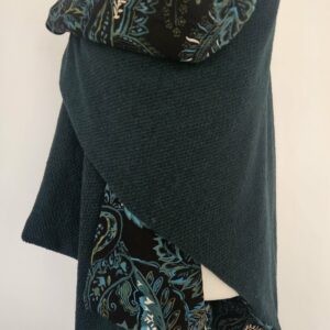 Cape en maille et laine verte foncée et viscose