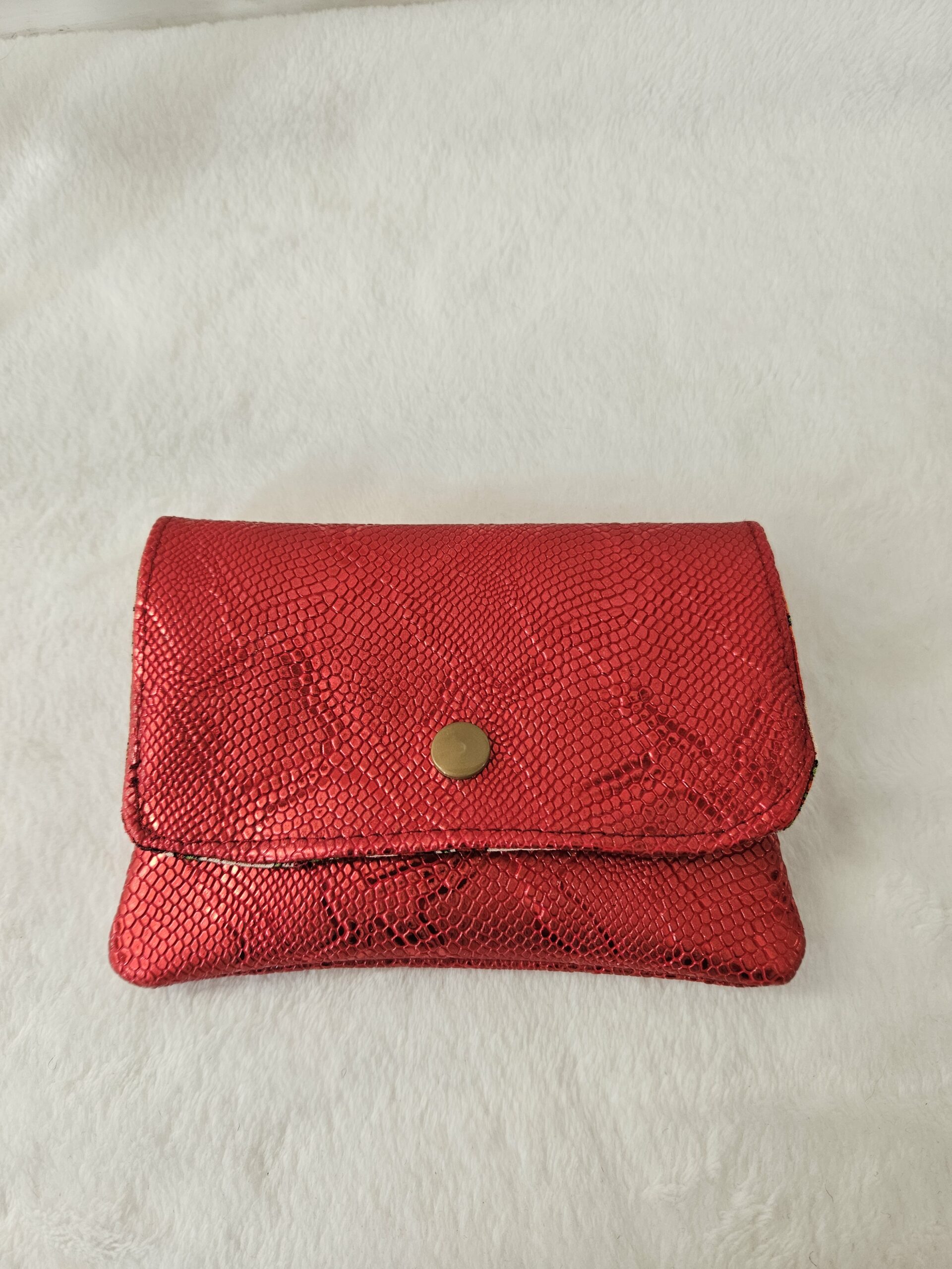 Porte-monnaie simili-cuir rouge croco (petit format) / intérieur fleuri – Image 2